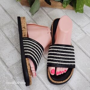 Black and White Striped Women's Slide Sandals